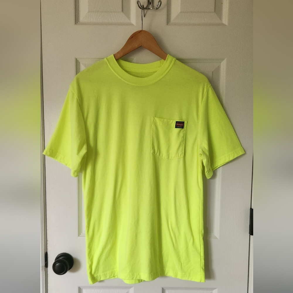 Wrangler Workwear Safety Yellow Neon Green Pocket T-Shirt Size M (38-40)